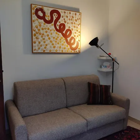 Garbatella, Lovely Mini Apartment Rom